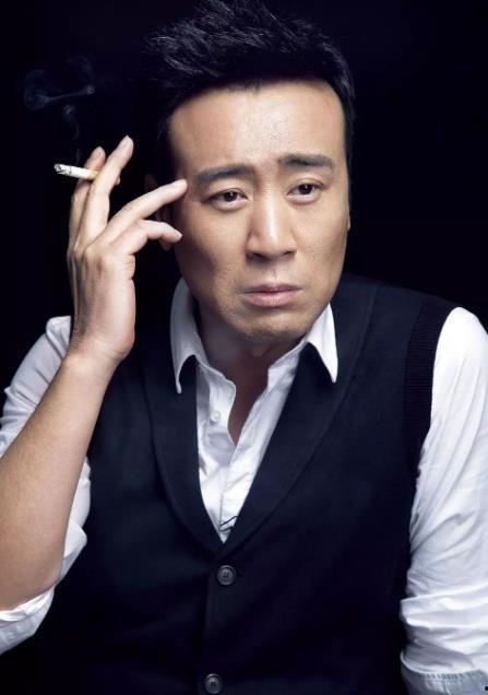 演员于和伟的资料,从影视新星到实力派演员的蜕变之路